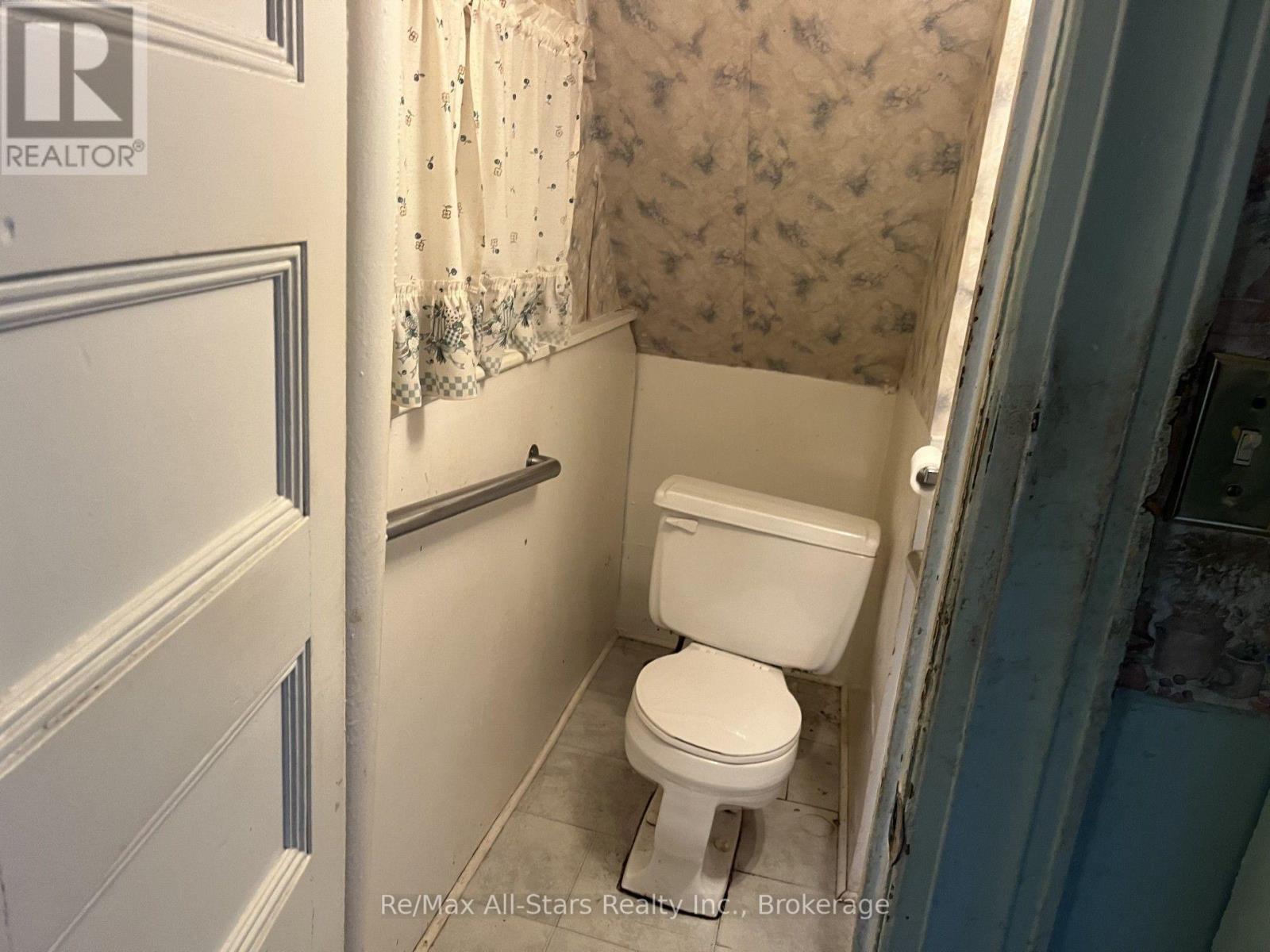 485 MARK STREET - 12