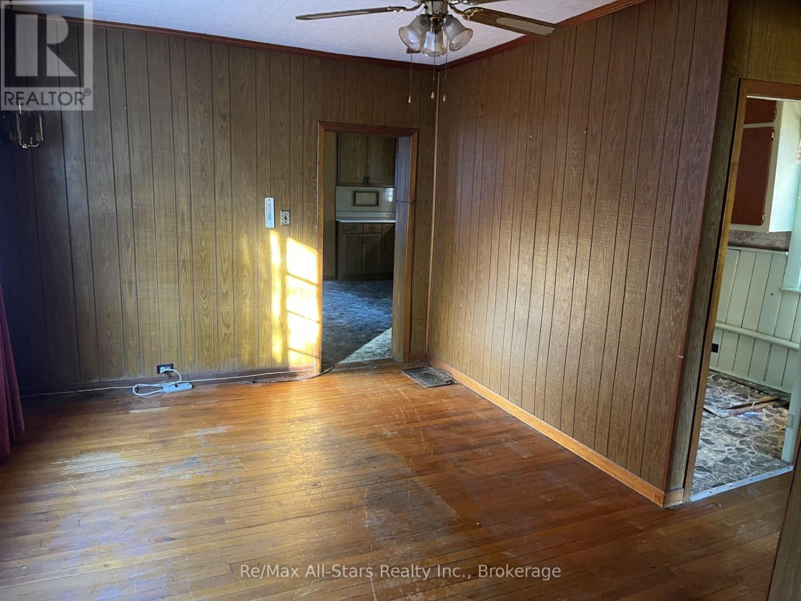 485 MARK STREET - 13