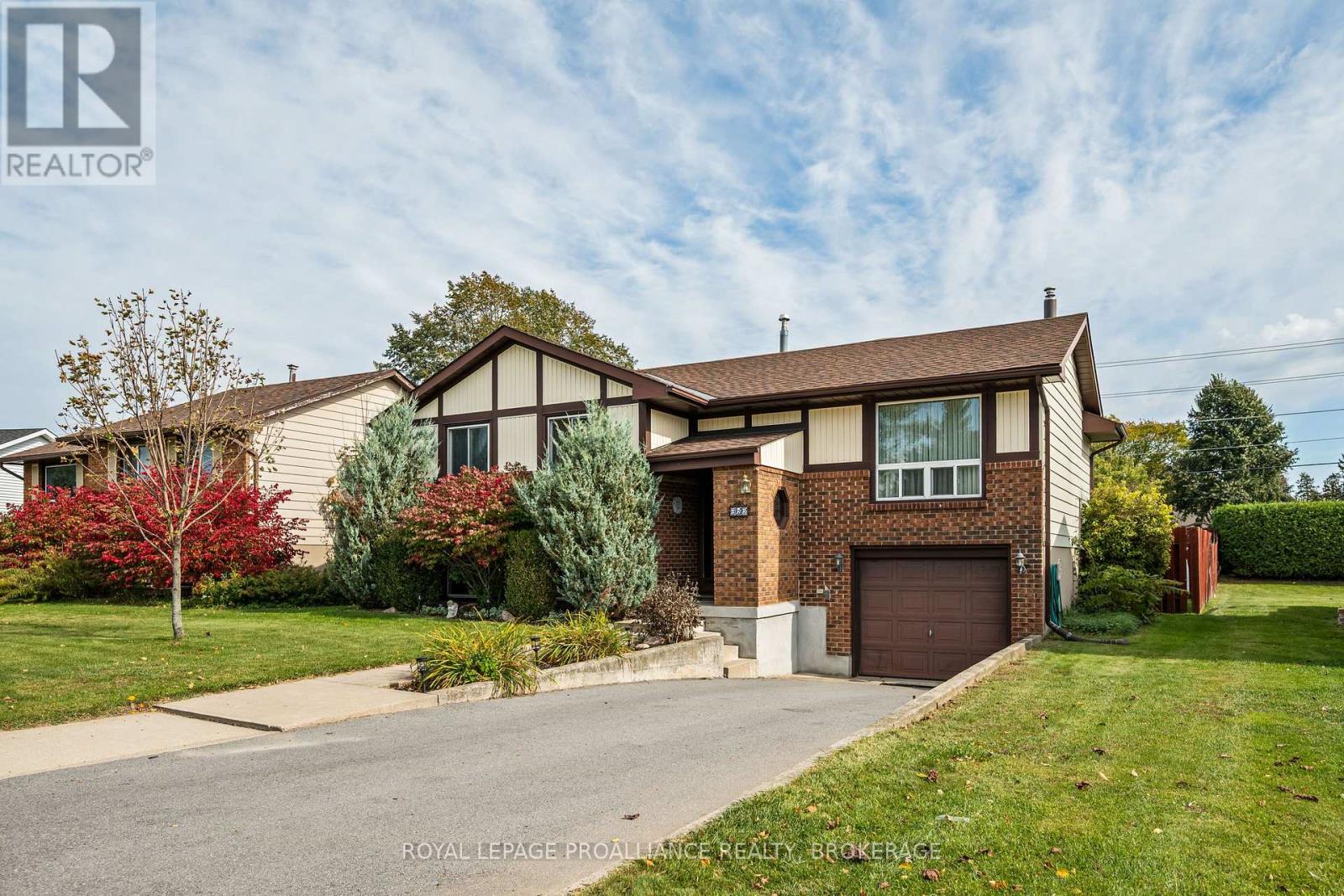 956 KENSHAW STREET - 1