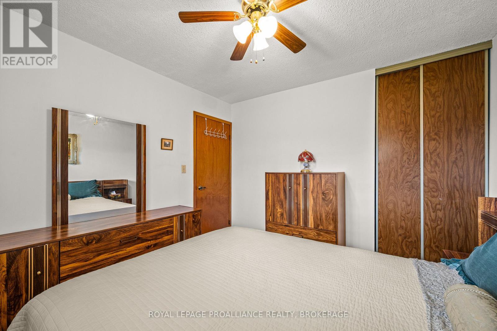 956 KENSHAW STREET - Image 16