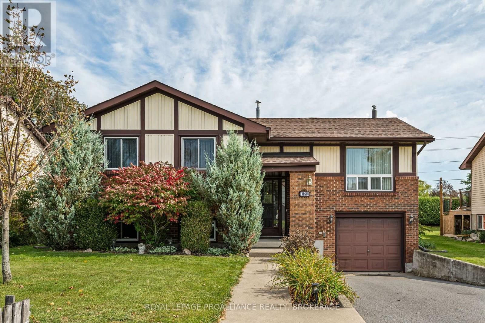 956 KENSHAW STREET - 2