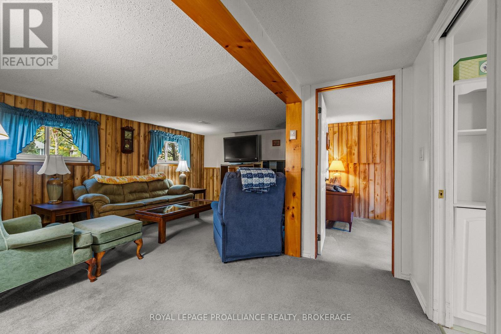 956 KENSHAW STREET - 21