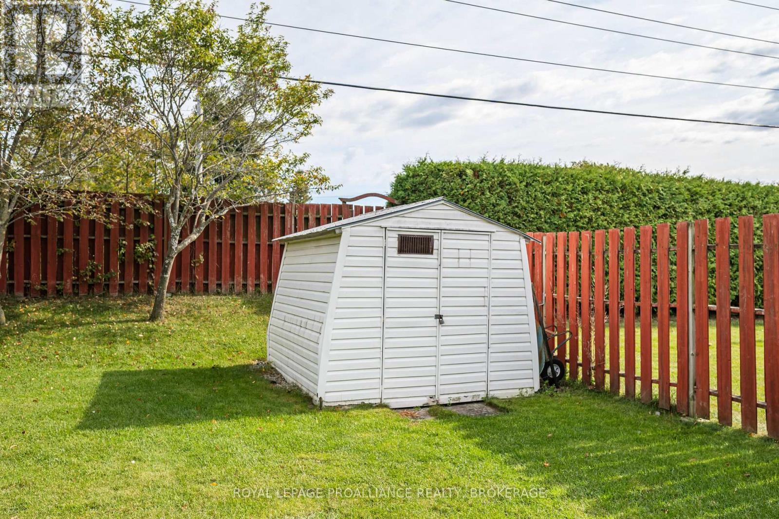 956 KENSHAW STREET - Image 30
