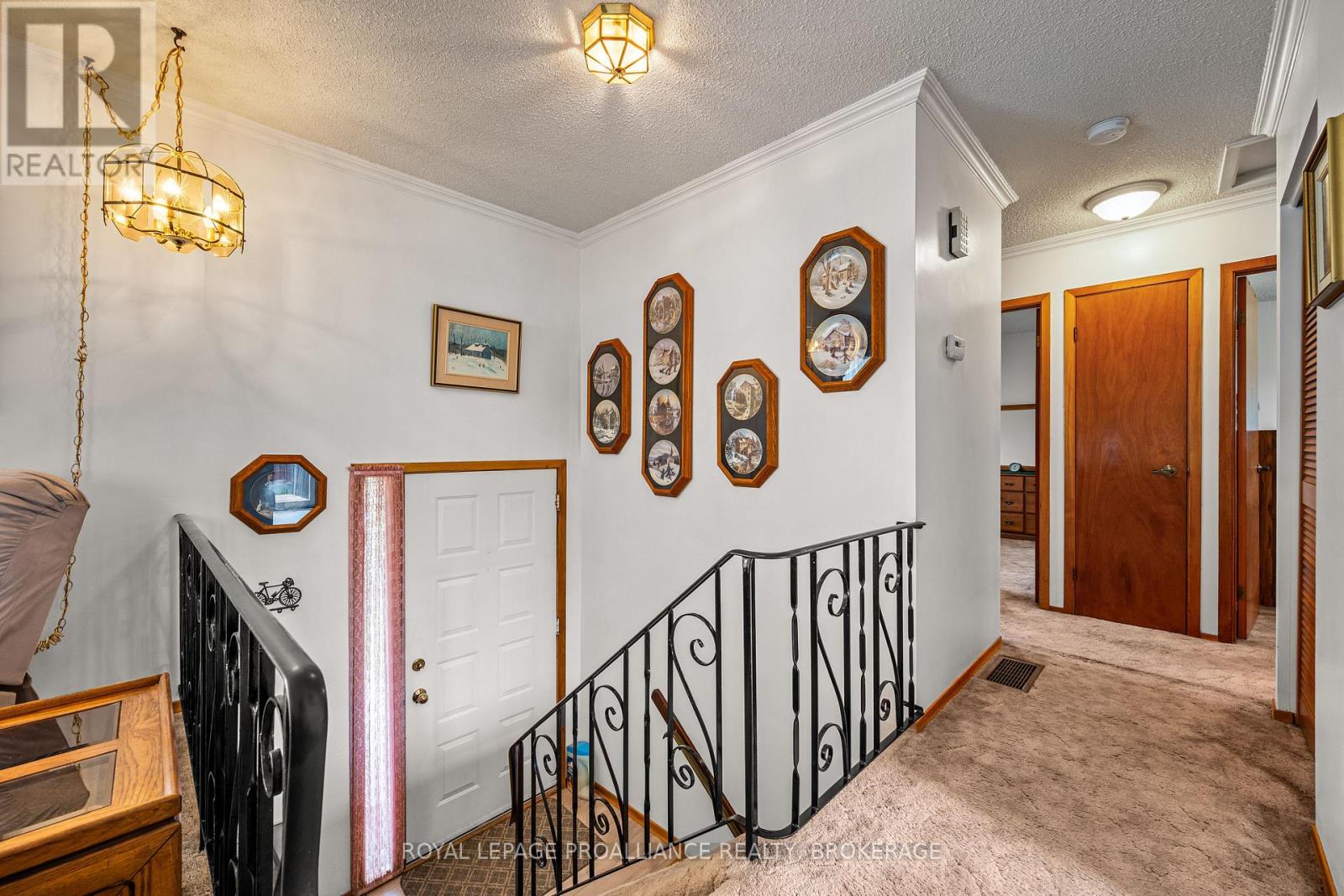 956 KENSHAW STREET - 4