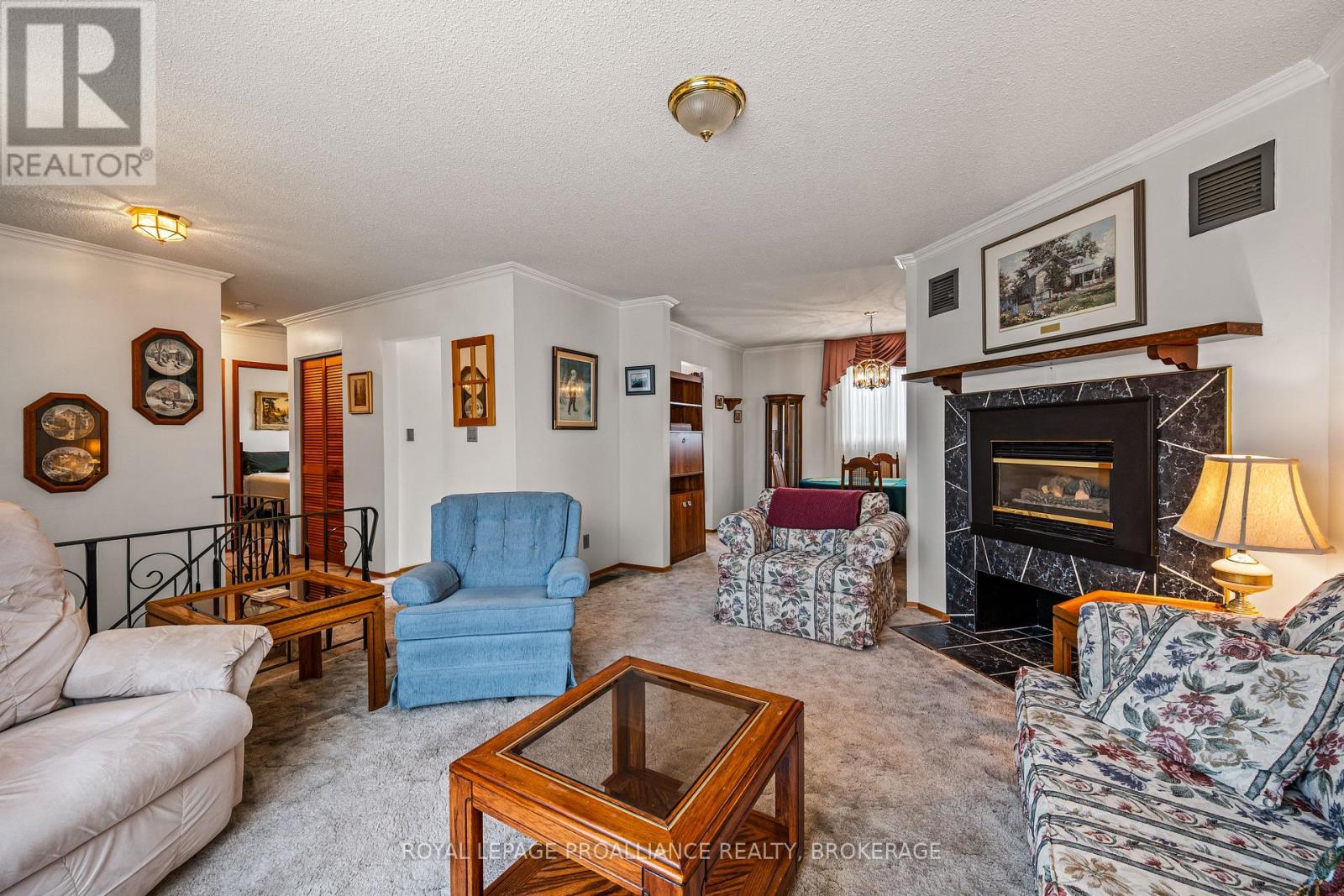 956 KENSHAW STREET - 6