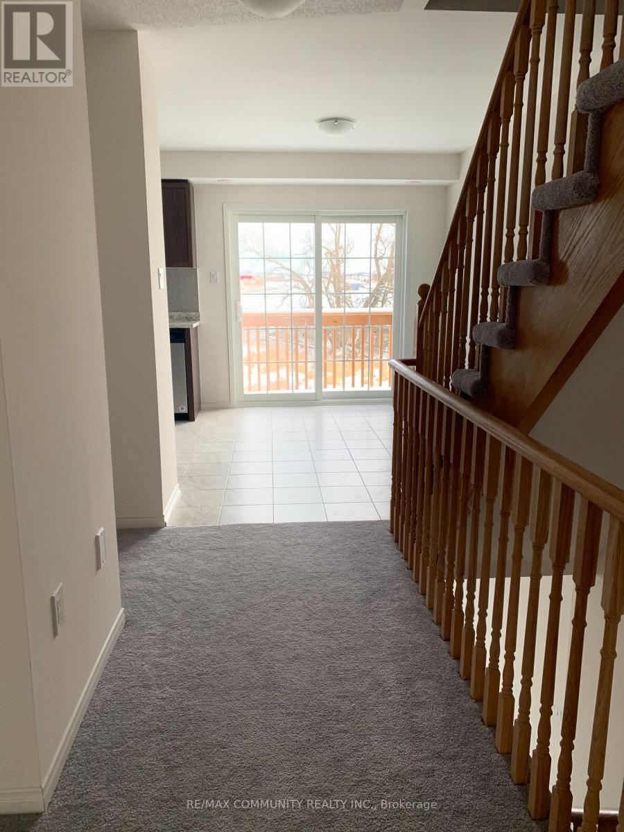 2613 Deputy Minister Path Avenue, Oshawa, ON photo 7