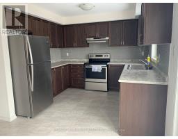 2613 Deputy Minister Path Avenue, Oshawa, ON L1L0M7 Photo 8