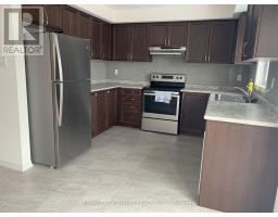 2613 Deputy Minister Path Avenue, Oshawa, ON L1L0M7 Photo 9