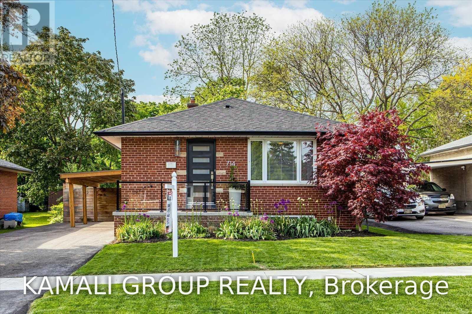 MAIN- 714 Gilbert Street West, Whitby, ON photo 2