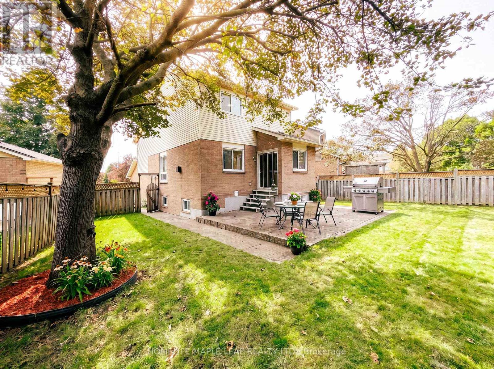 12 Giles Court, Whitby, ON photo 43