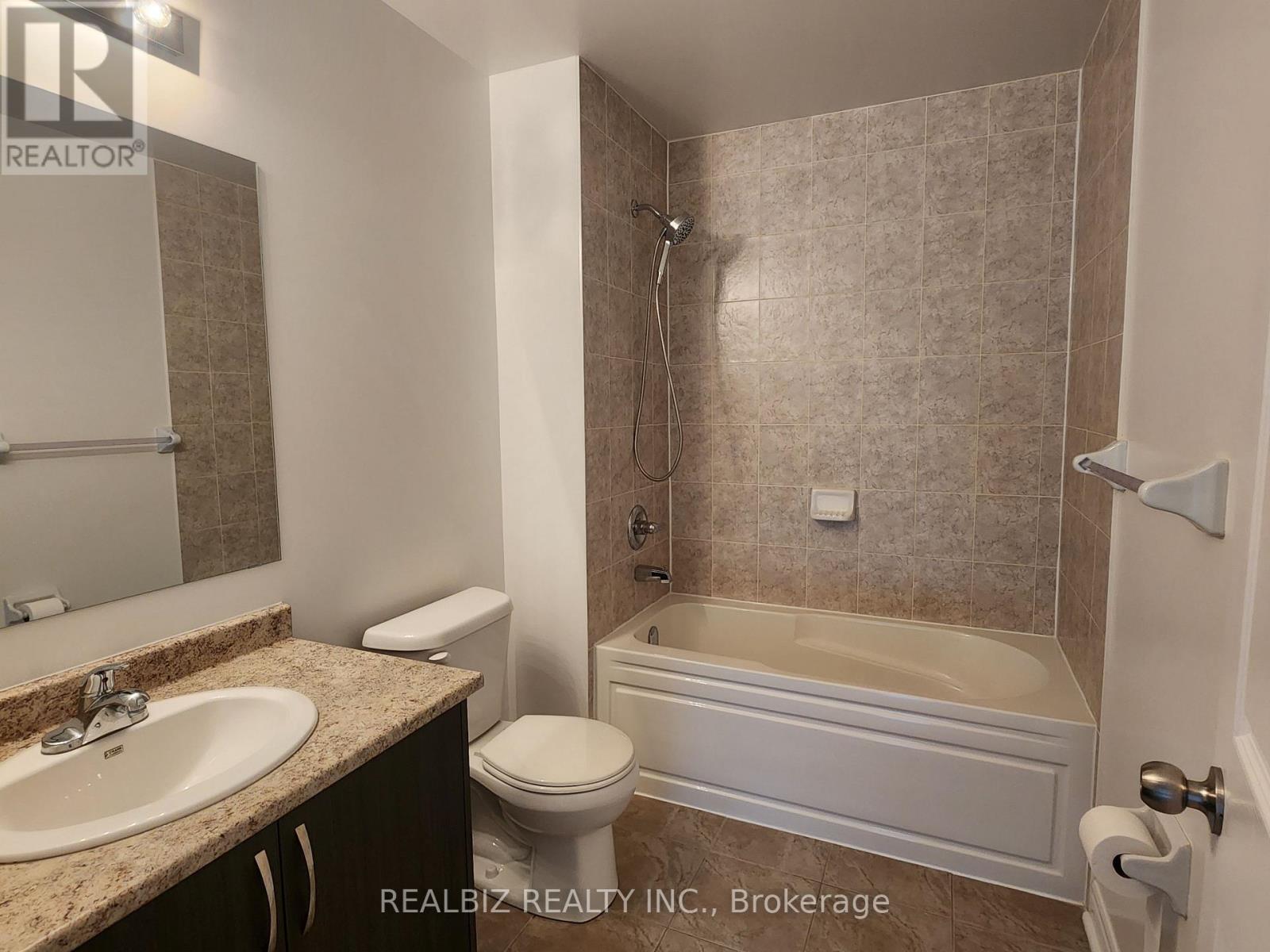15 Eaton Park Lane — photo 11
