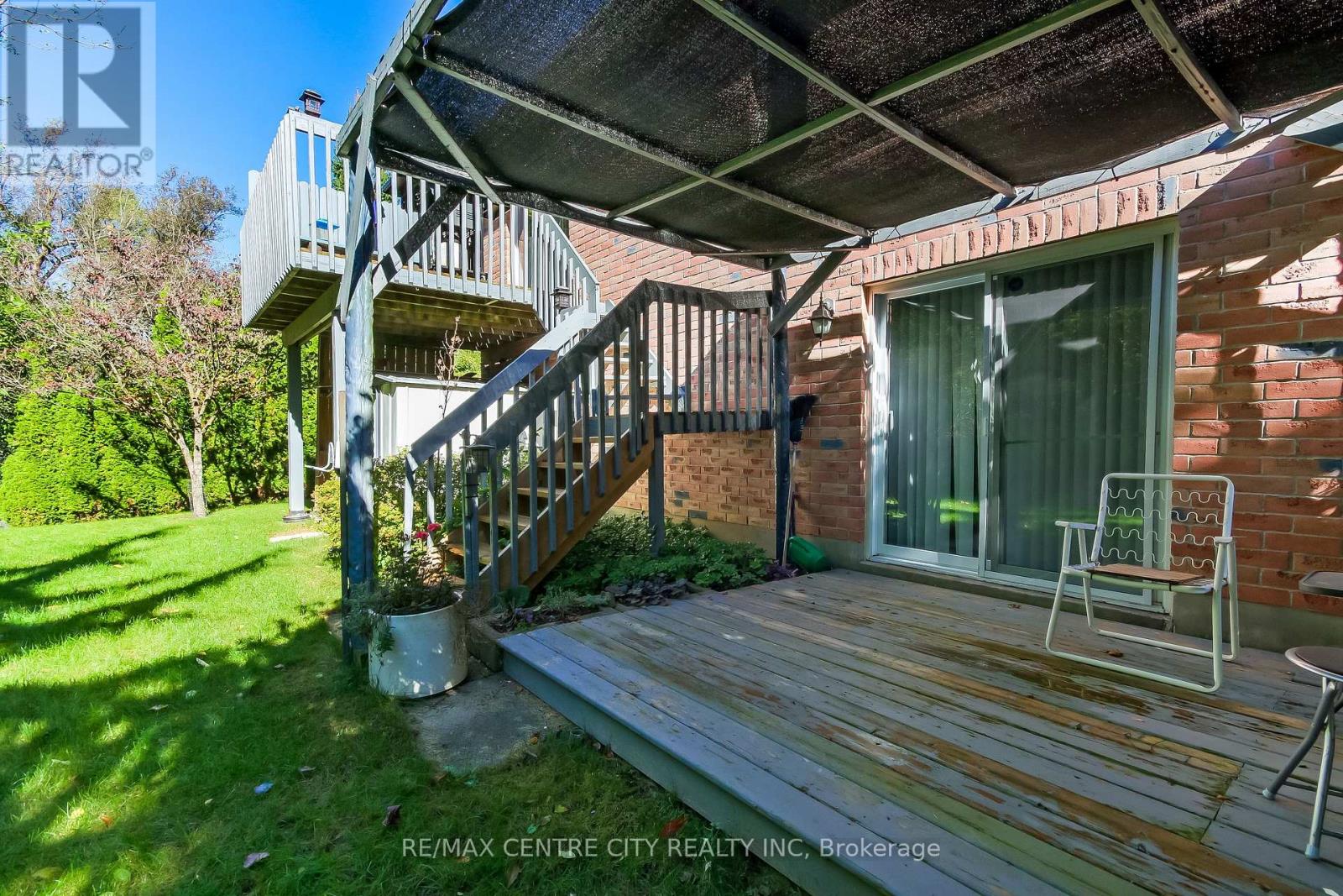 22 Harrington Crescent — photo 26