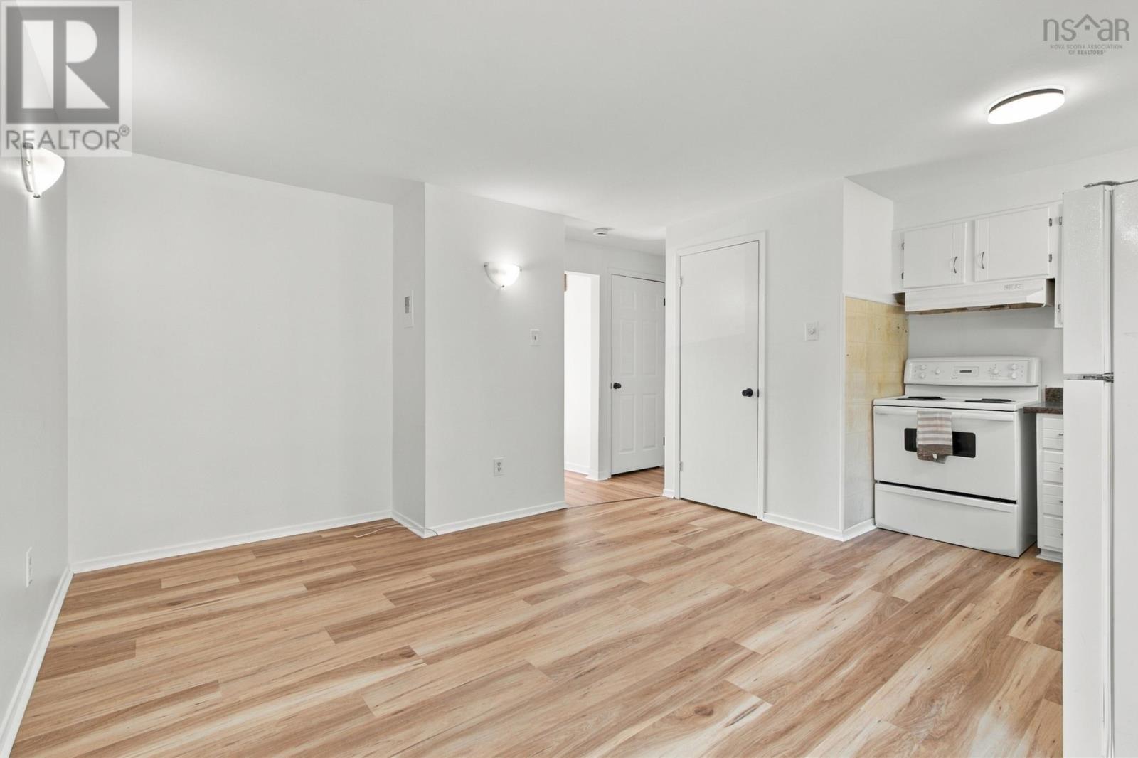 36 Regal Road - 18