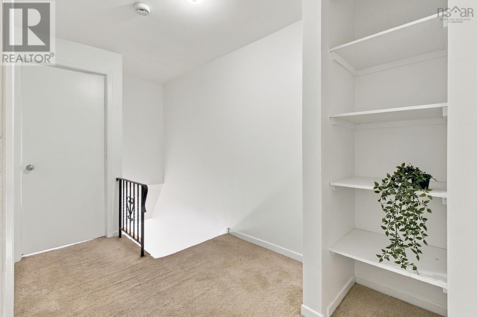 Property 21 of 48 of 36 Regal Road