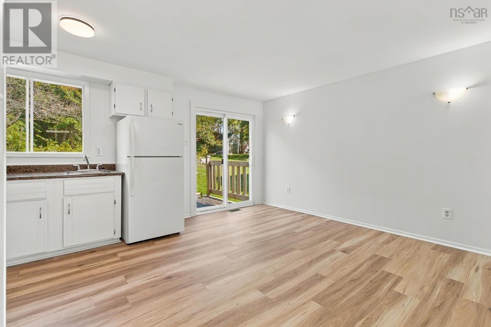 36 Regal Road - 19