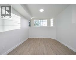 4249 Catalina Boulevard NE - photo 28