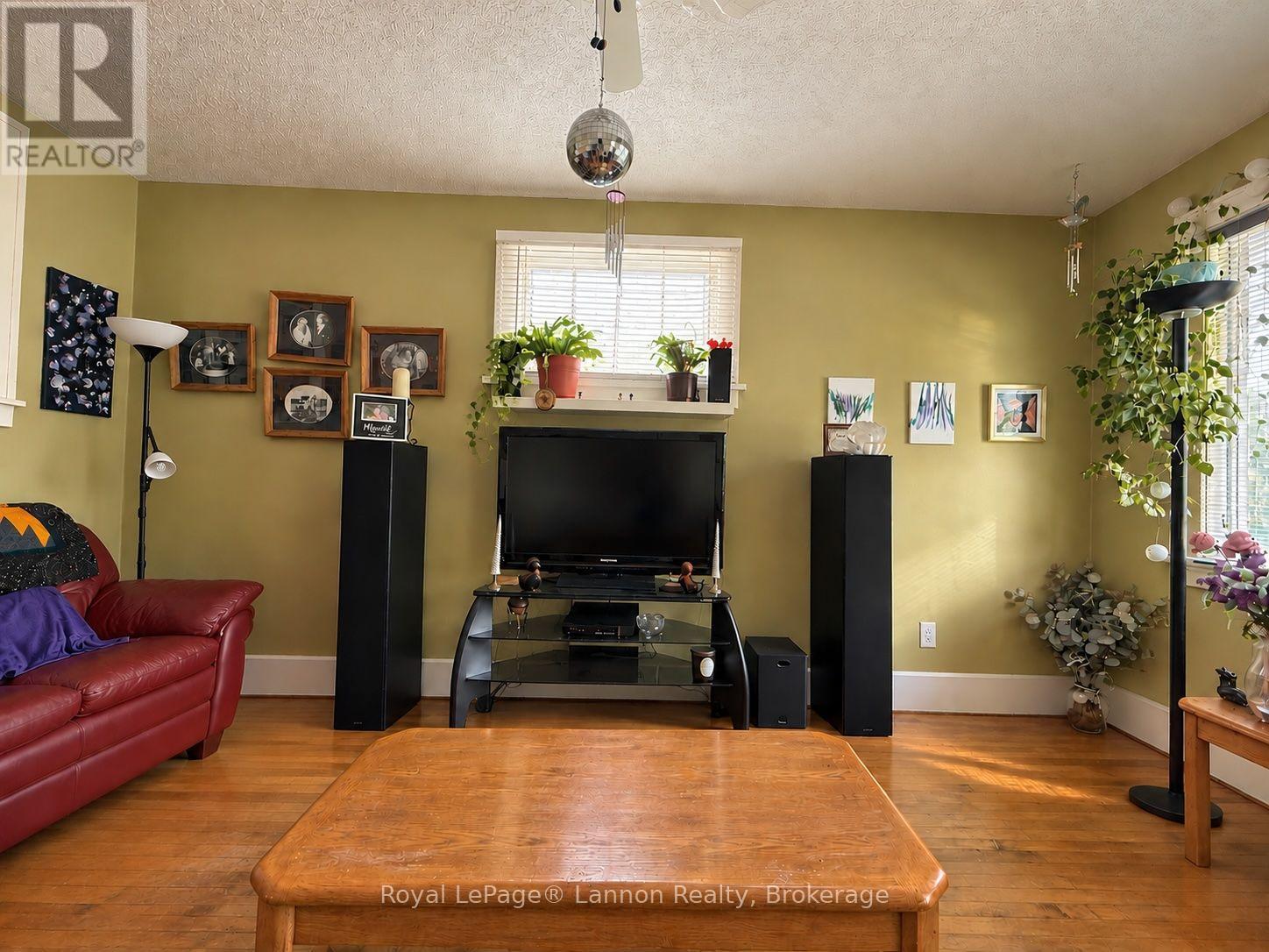 362 MCKELLAR STREET N - Image 7