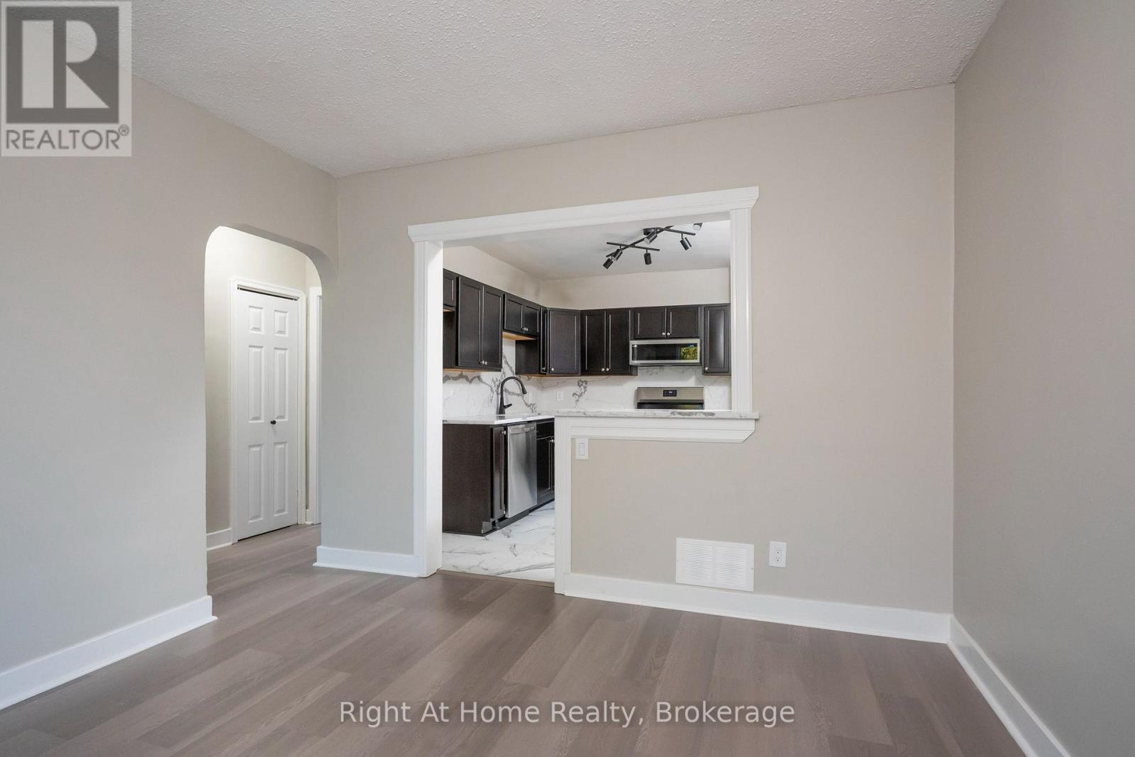 163 Mckibbin Street — photo 13