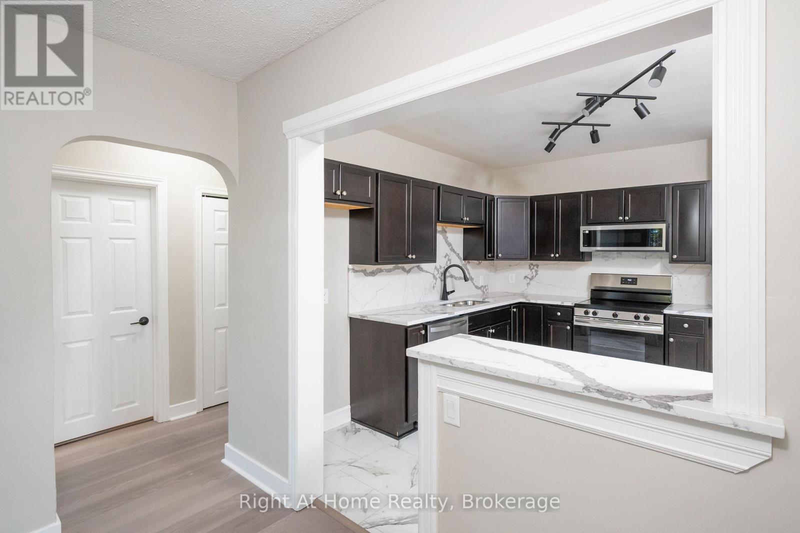 163 MCKIBBIN STREET - 14