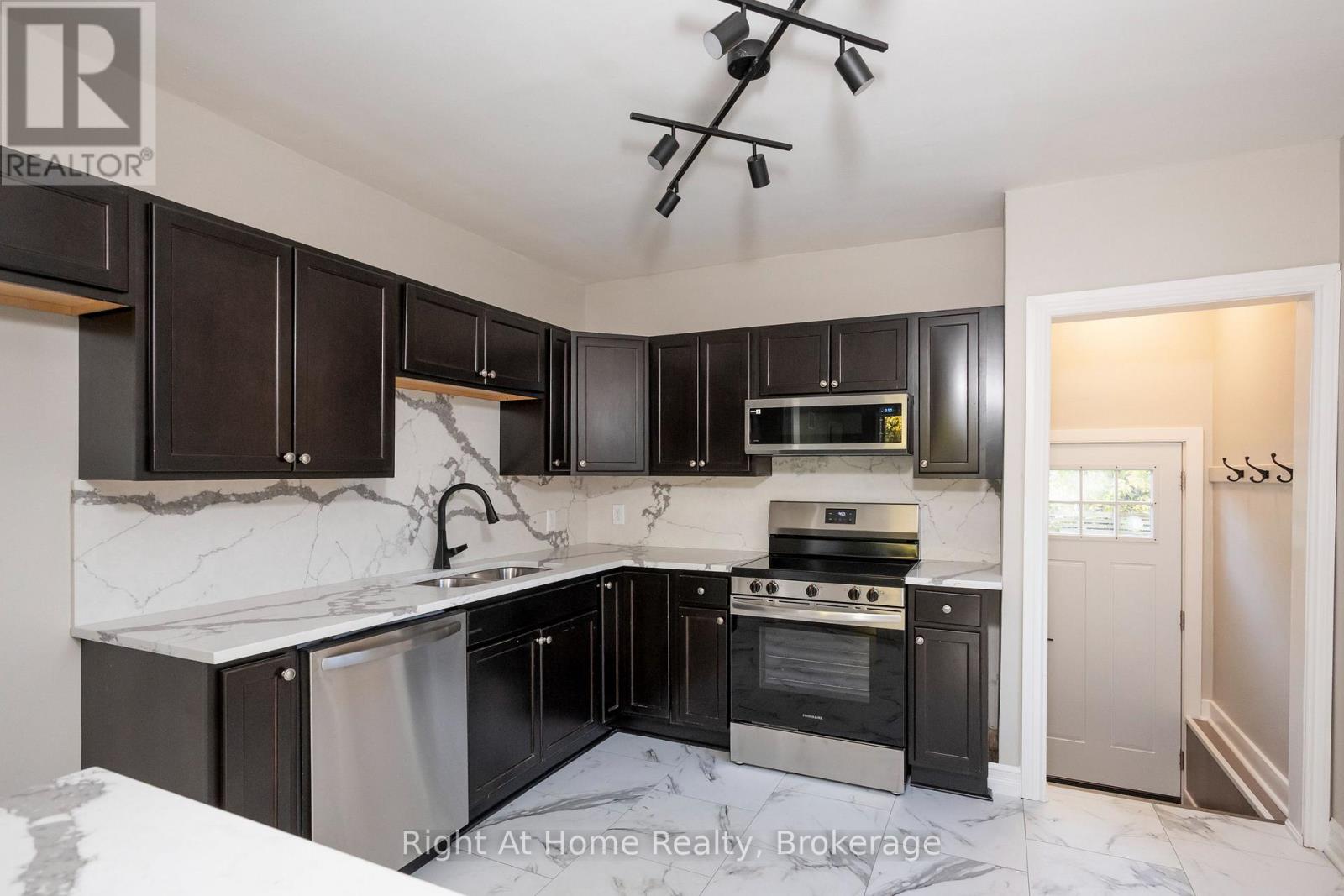 163 MCKIBBIN STREET - 15