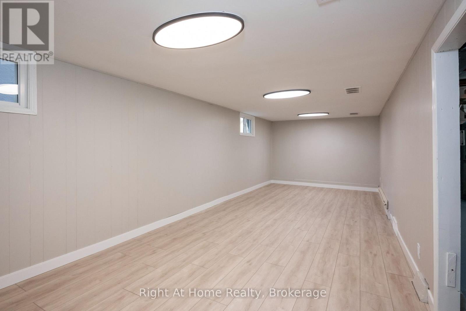 163 Mckibbin Street — photo 33