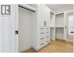 1025 32 Avenue NW - photo 29