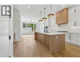 1025 32 Avenue NW - photo 11