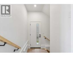 1025 32 Avenue NW - photo 36