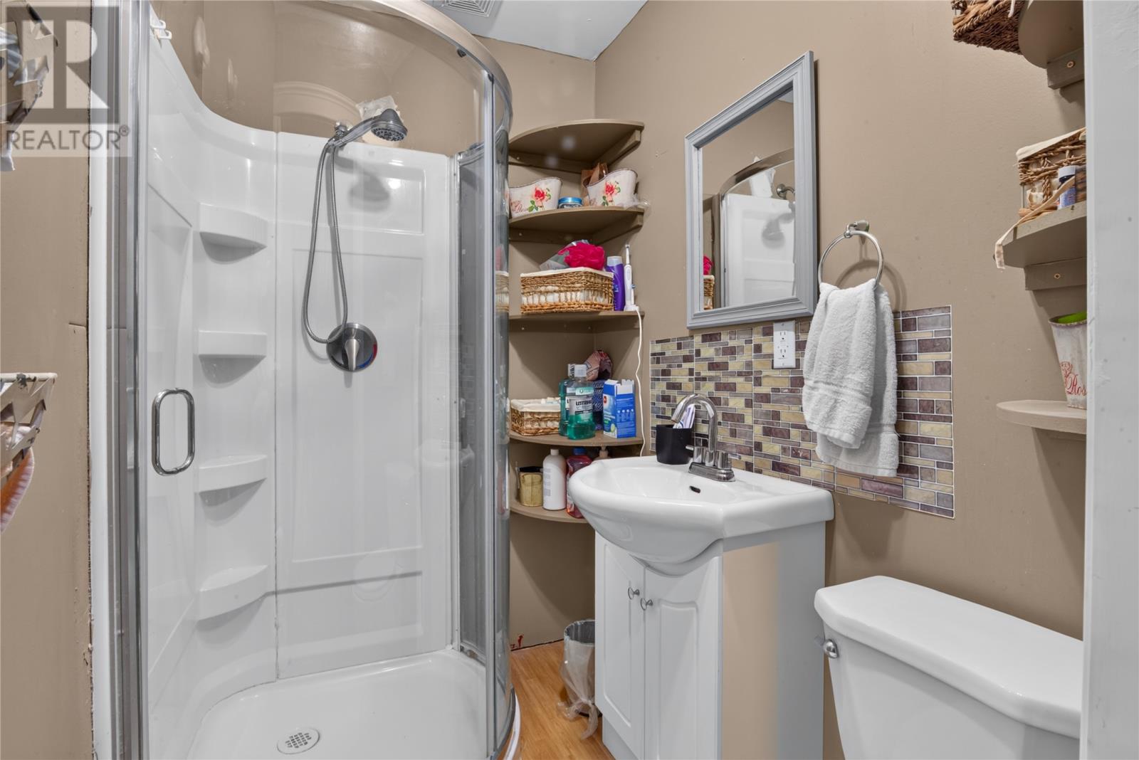 386 J.W Pickersgill Boulevard - 16