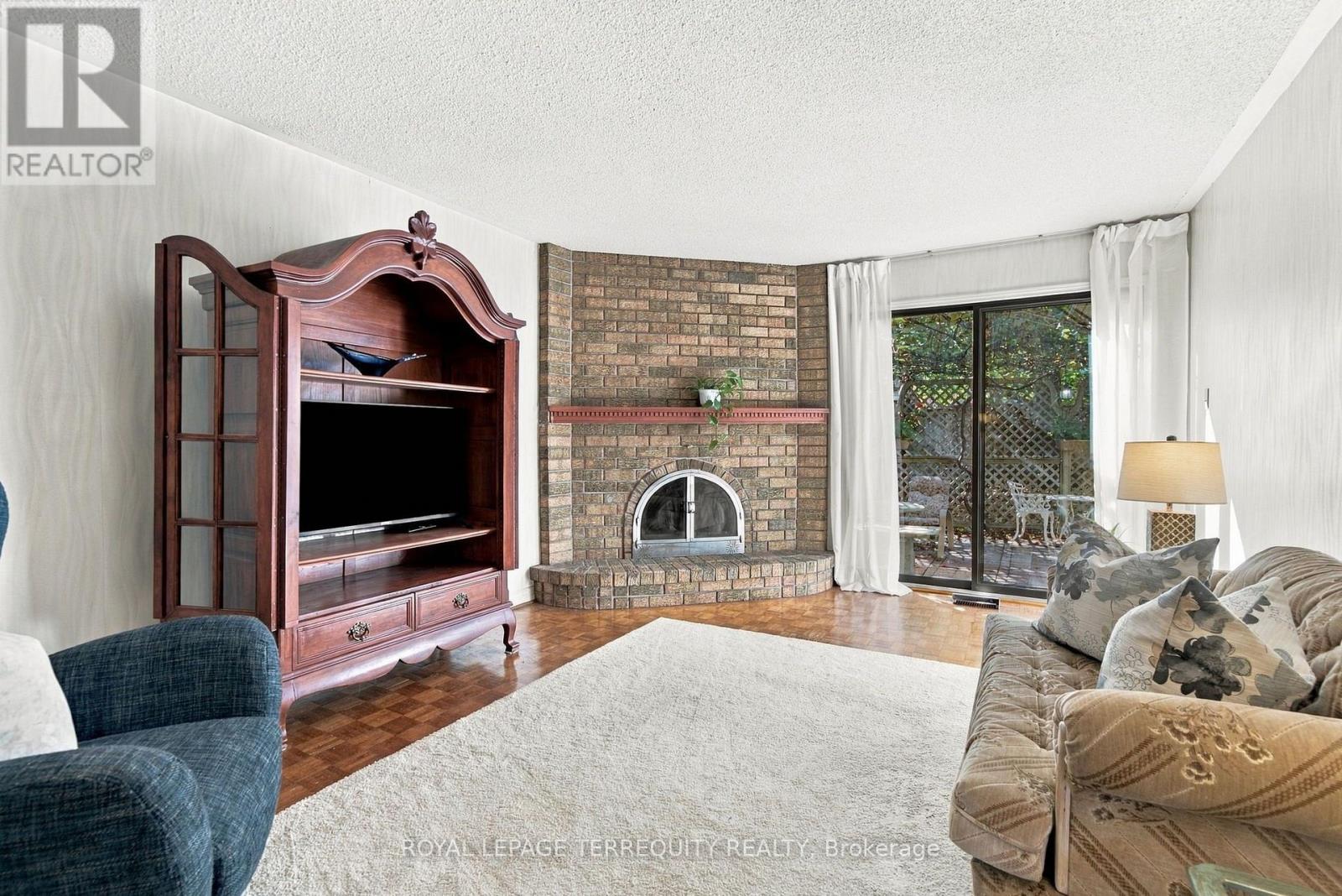 8 Mallory Avenue, Markham, ON photo 15
