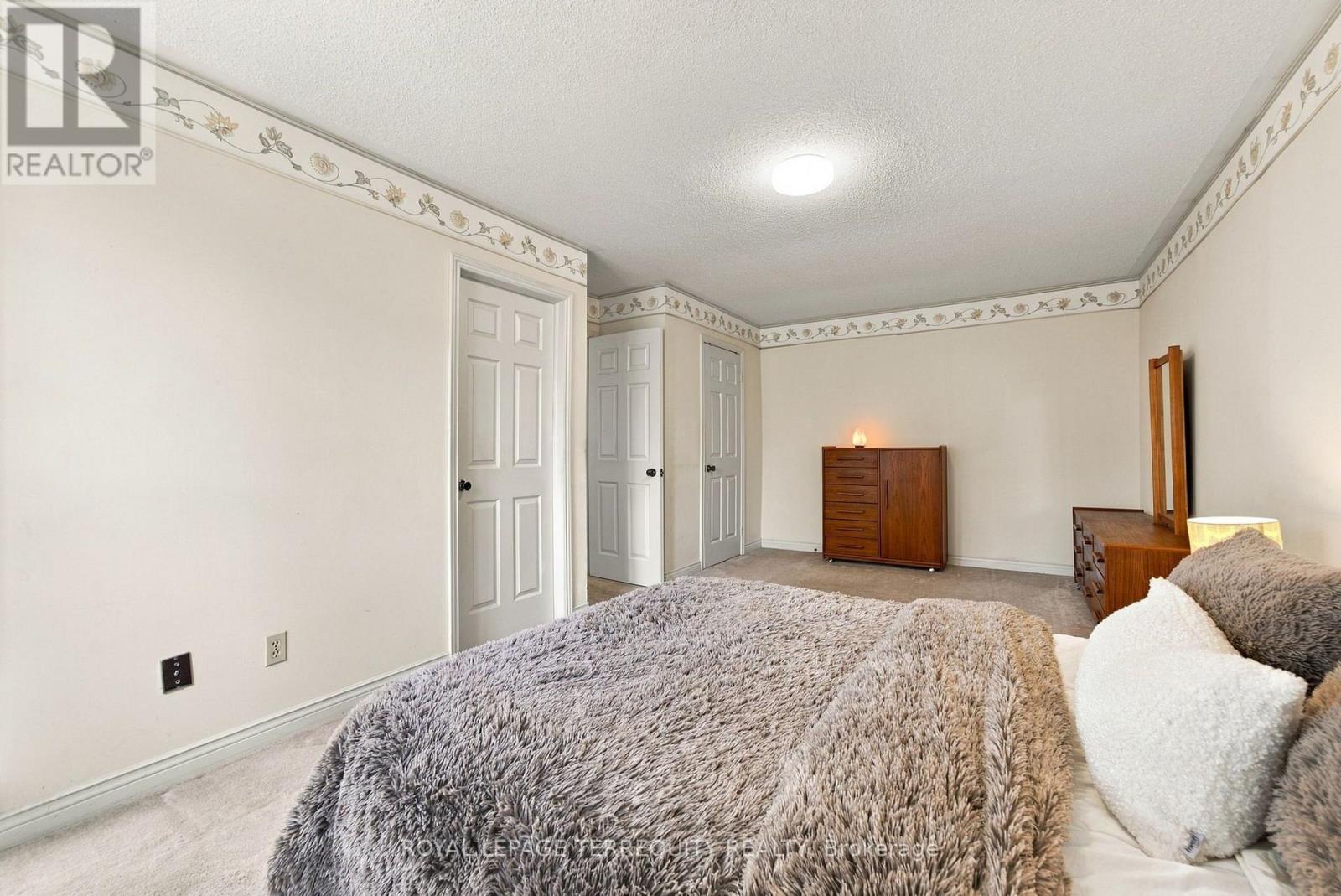 8 Mallory Avenue, Markham, ON photo 21