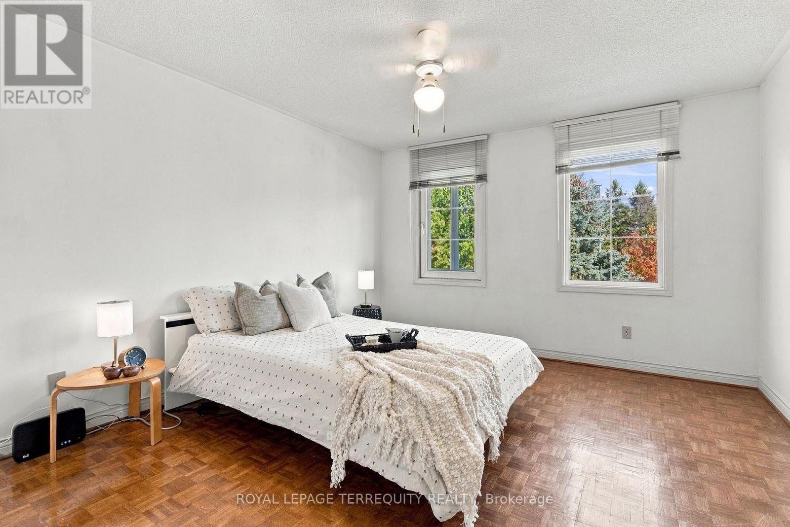8 Mallory Avenue, Markham, ON photo 23