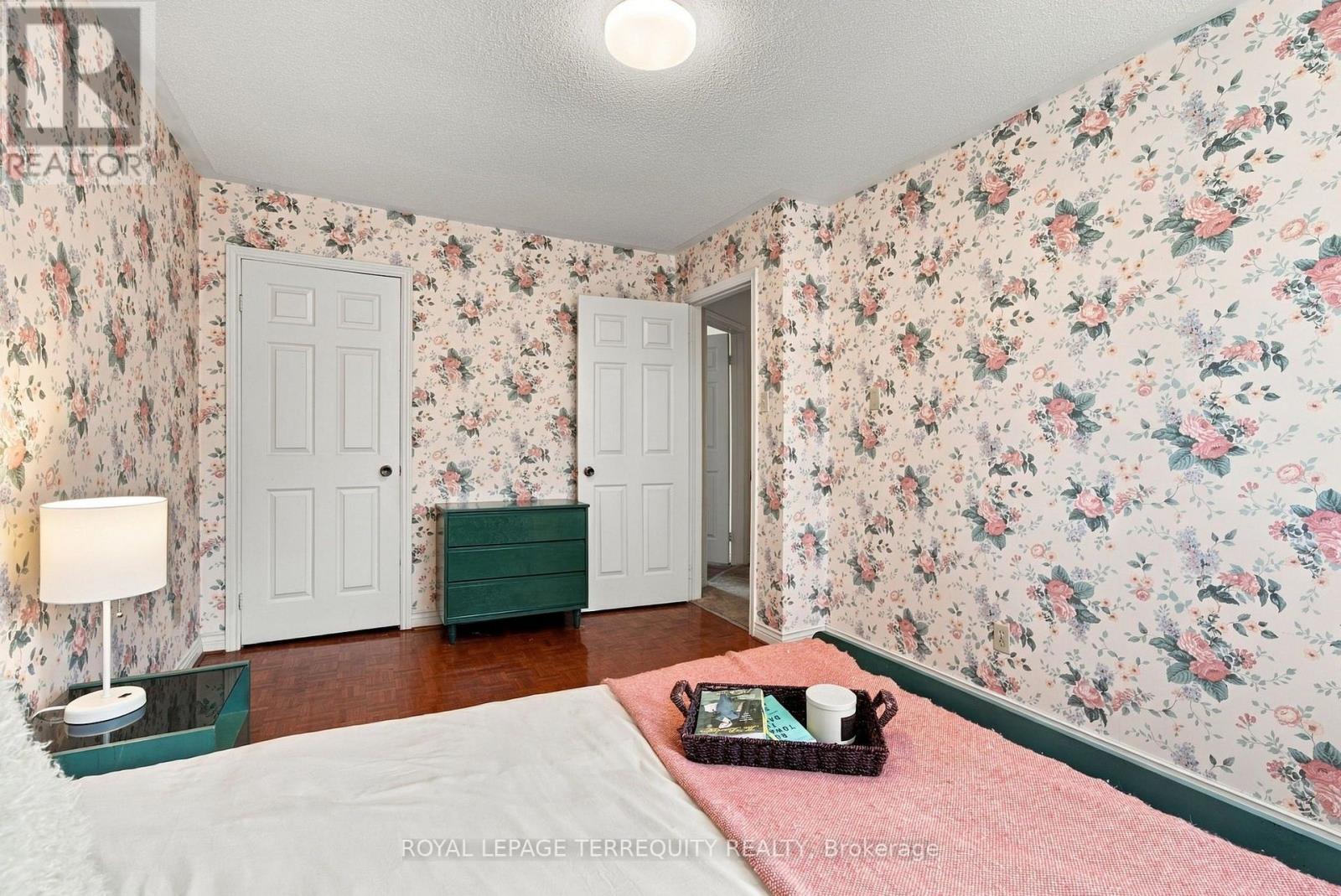 8 Mallory Avenue, Markham, ON photo 30