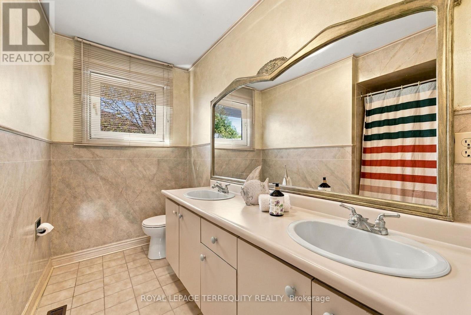 8 Mallory Avenue, Markham, ON photo 31