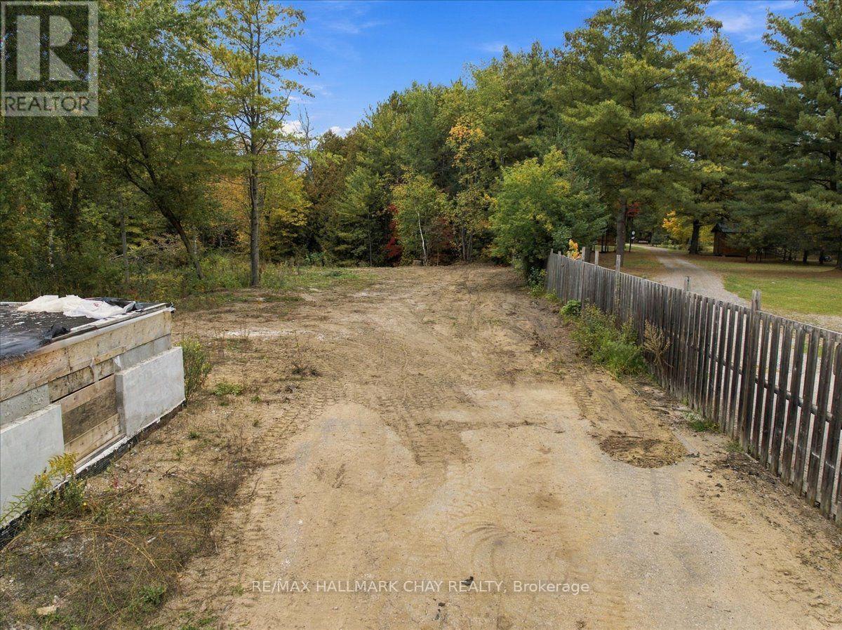 8240 Main Street, Adjala-Tosorontio, ON photo 11