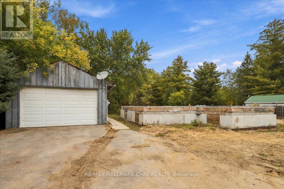 8240 Main Street, Adjala-Tosorontio, ON photo 29