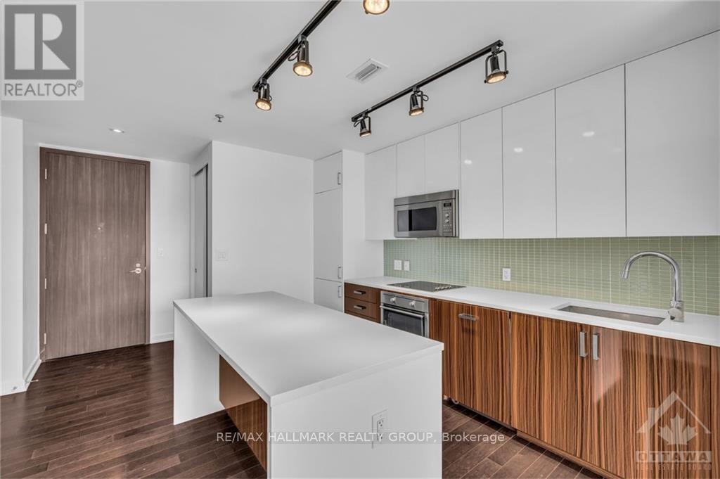 300 Lisgar Street — photo 10