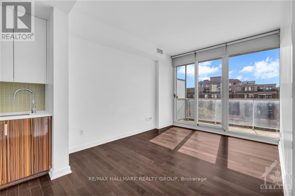 300 Lisgar Street — photo 11