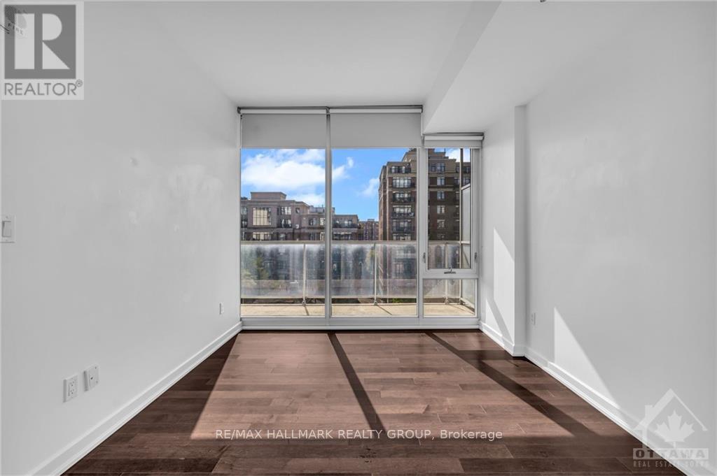 300 Lisgar Street — photo 18