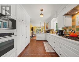 4 Doris Avenue, Ottawa, ON K1T3W8 Photo 11