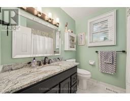 4 Doris Avenue, Ottawa, ON K1T3W8 Photo 24