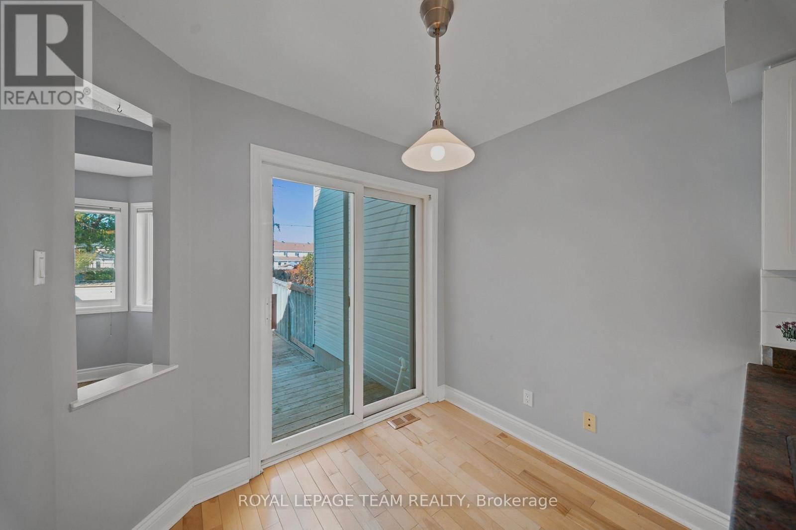 965 Markwick Crescent — photo 10