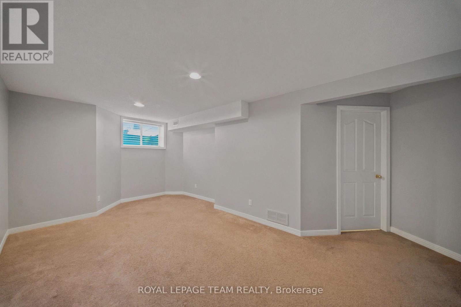965 Markwick Crescent — photo 18