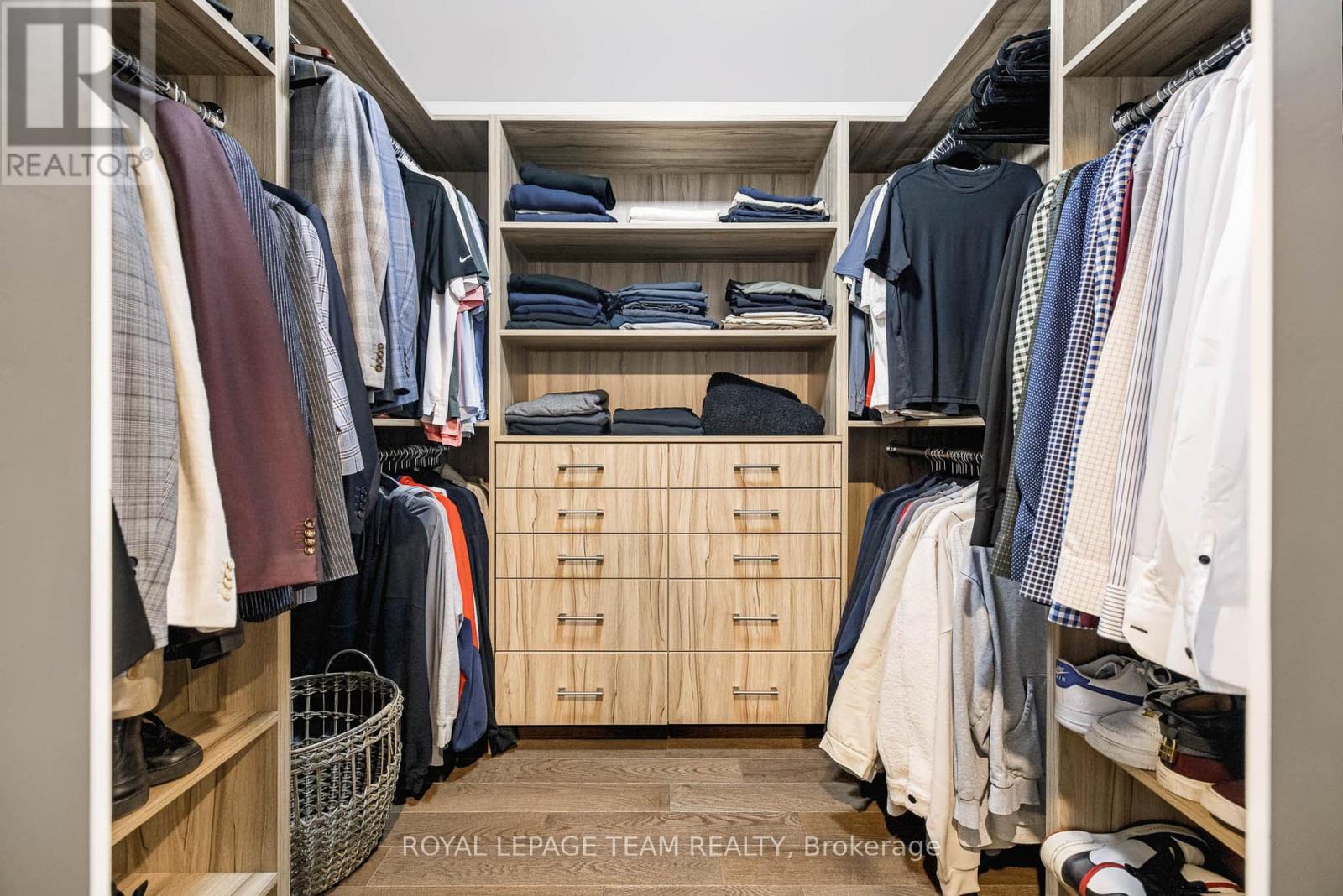 521 WESTMINSTER AVENUE - Image 32