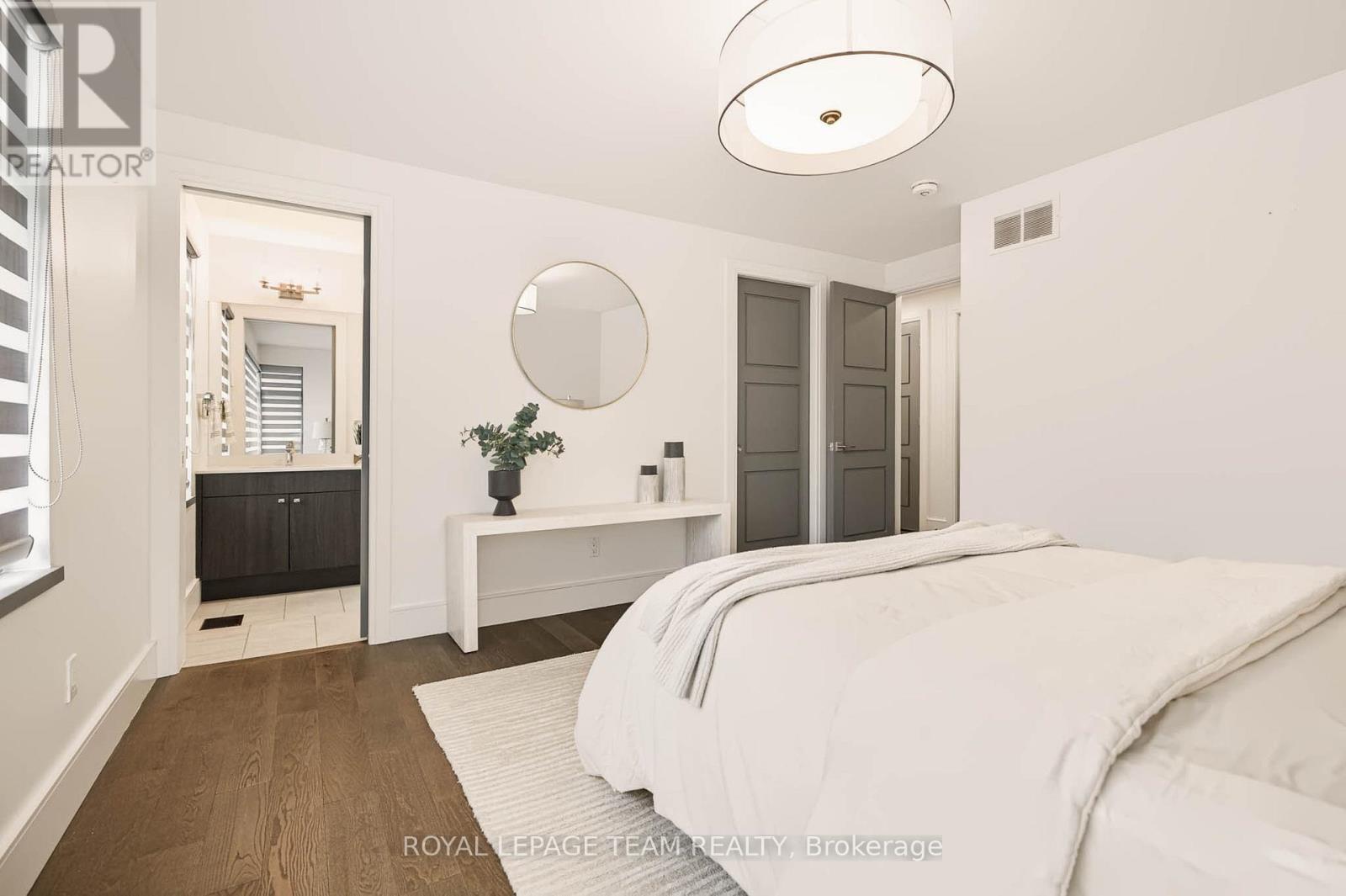 521 WESTMINSTER AVENUE - Image 36