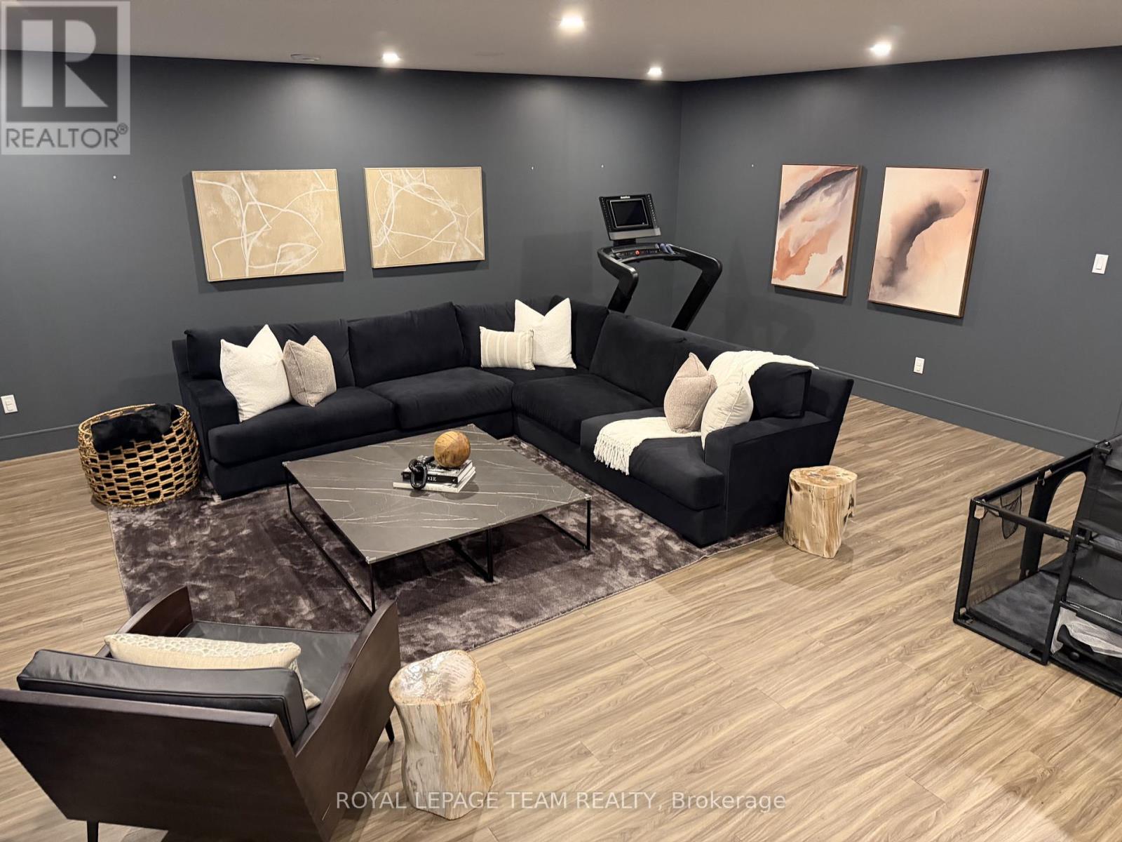 521 WESTMINSTER AVENUE - Image 44