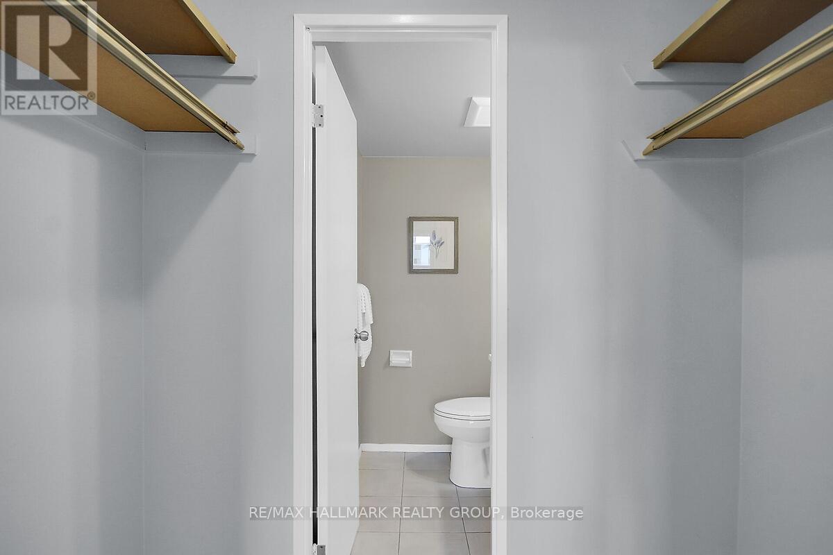 #704 555 BRITTANY DRIVE - Image 17
