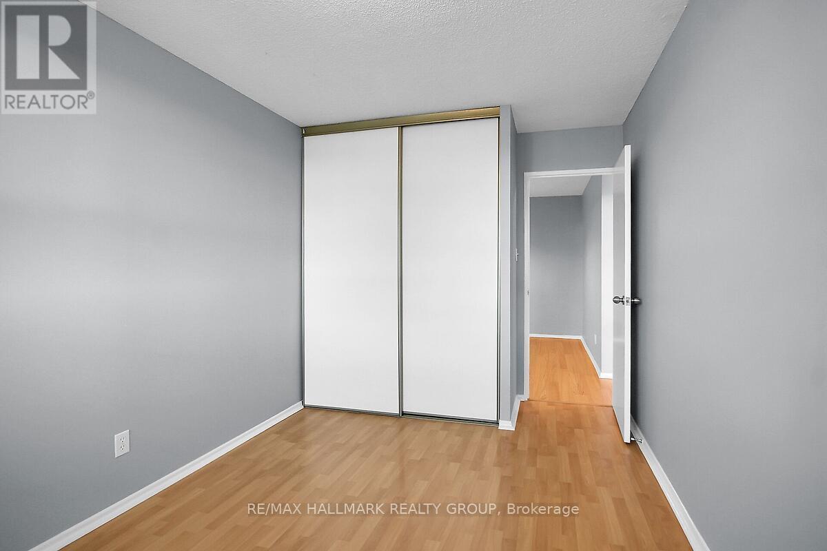 #704 555 BRITTANY DRIVE - Image 19