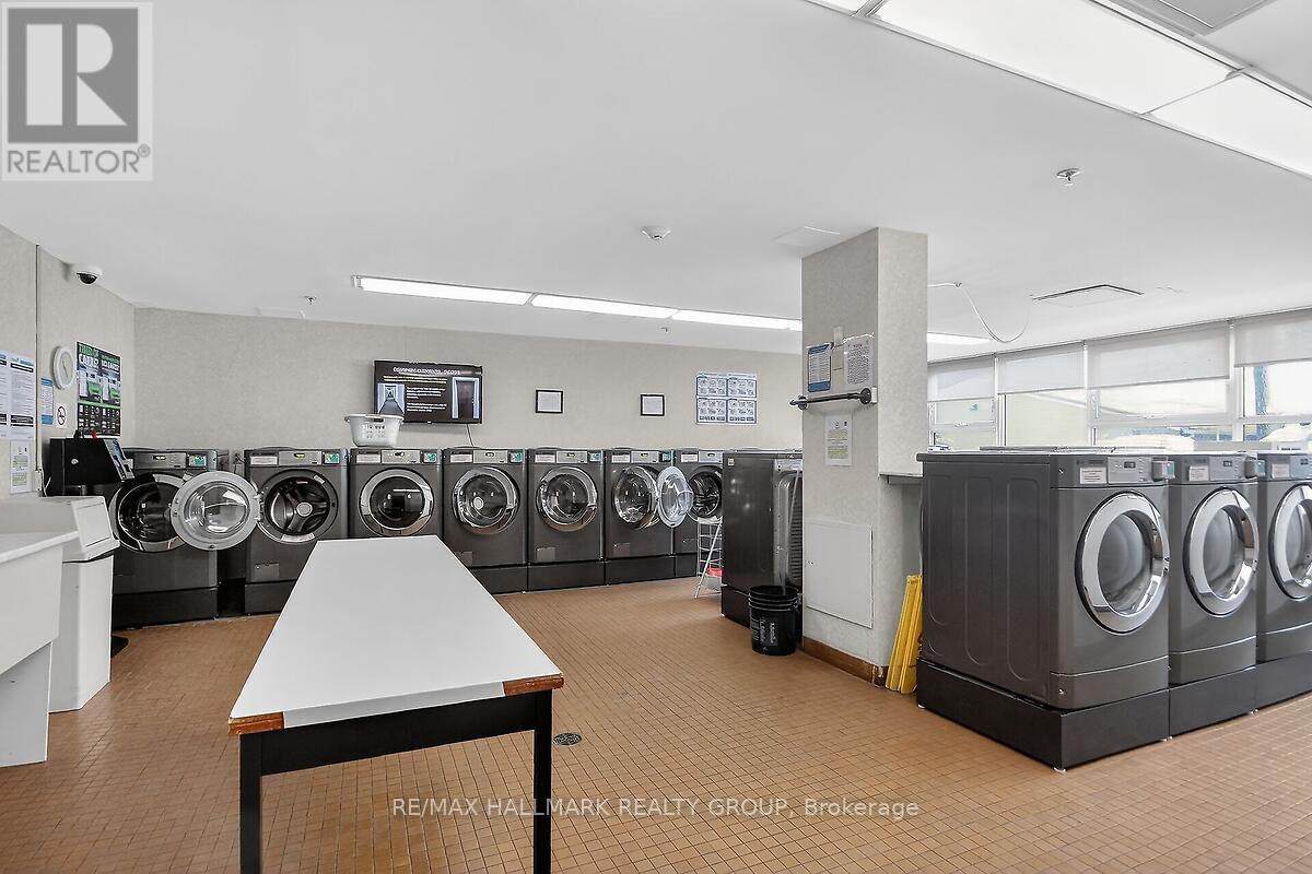 #704 555 BRITTANY DRIVE - Image 30