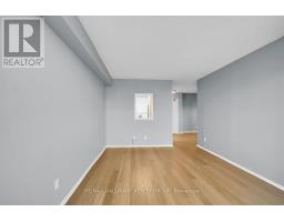 704 - 555 Brittany Drive, Ottawa, ON K1K4C5 Photo 11